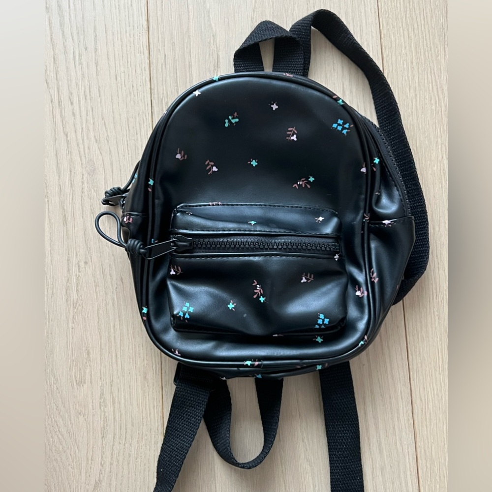 Zara Girls Mini Backpack. Black with flowers print. Adjustable Straps.